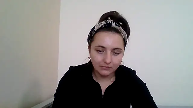 DInaraXRose online show from October 17, 11:34 am