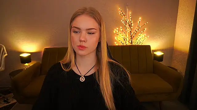 CelesteNoir online show from December 2, 7:54 am