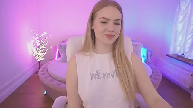 CelesteNoir online show from February 12, 8:58 am