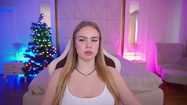 CelesteNoir online show from January 15, 8:51 am