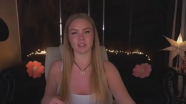 CelesteNoir online show from May 13, 1:29 pm