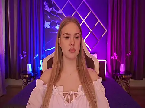 CelesteNoir online show from February 6, 7:48 am