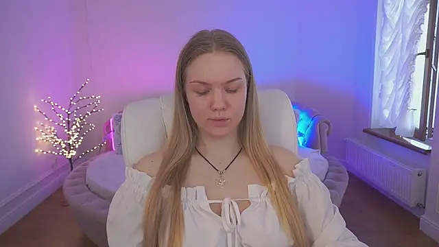 CelesteNoir online show from March 4, 7:38 am