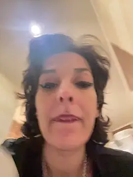 Piggiteablacktea online show from January 17, 6:33 pm