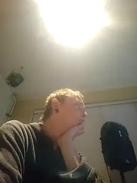 piercingpik online show from April 16, 9:39 pm