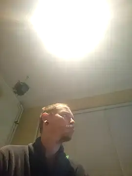 piercingpik online show from February 7, 10:18 pm