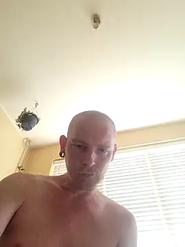 piercingpik online show from June 2, 6:46 am