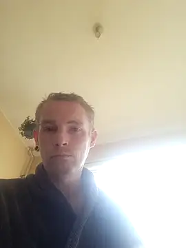 piercingpik online show from March 12, 1:04 pm