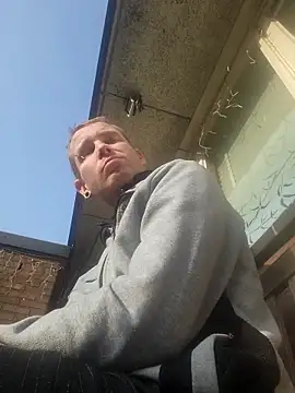 piercingpik online show from March 9, 3:15 pm