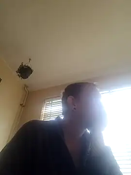 piercingpik online show from March 11, 3:28 pm