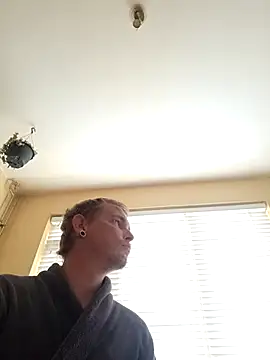 piercingpik online show from October 5, 2:52 pm