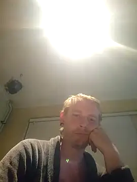 piercingpik online show from May 21, 9:01 pm