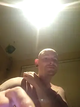 piercingpik online show from May 25, 9:35 pm