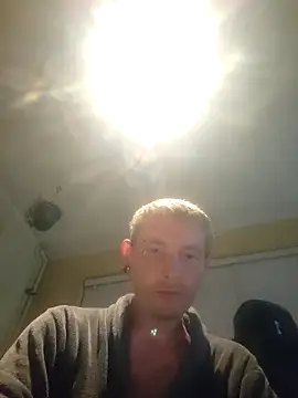 piercingpik online show from May 4, 7:50 pm