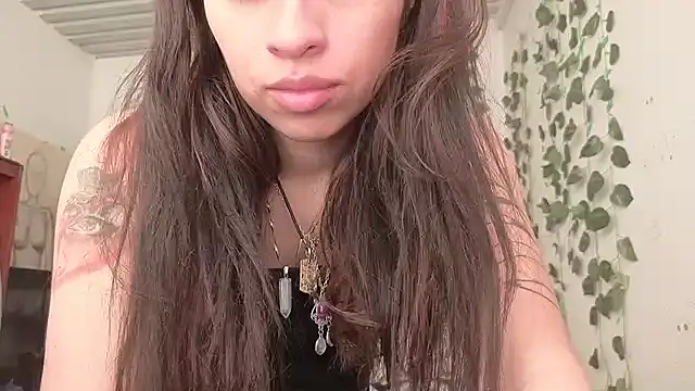 lucywhite13 online show from January 12, 8:47 pm