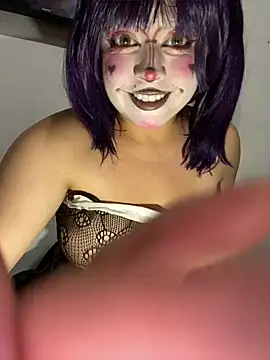 Lucy YupiSweet online show from June 10, 7:20 am