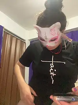 Lucy YupiSweet online show from March 24, 7:30 am