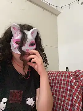 Snapshot of Lucy_YupiSweet chatting on March 1, 8:36 am Lucy YupiSweet online show from March 1, 8:36 am