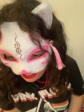 Snapshot of Lucy_YupiSweet chatting on February 4, 10:49 pm Lucy YupiSweet online show from February 4, 10:49 pm