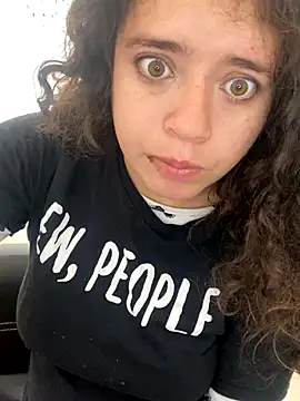 Lucy YupiSweet online show from November 16, 5:06 pm