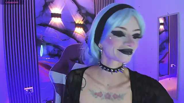 chloe jacksonn online show from April 21, 10:38 pm