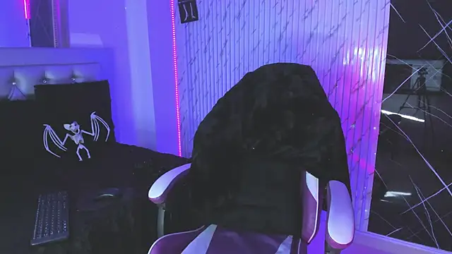 chloe jacksonn online show from November 11, 12:05 am