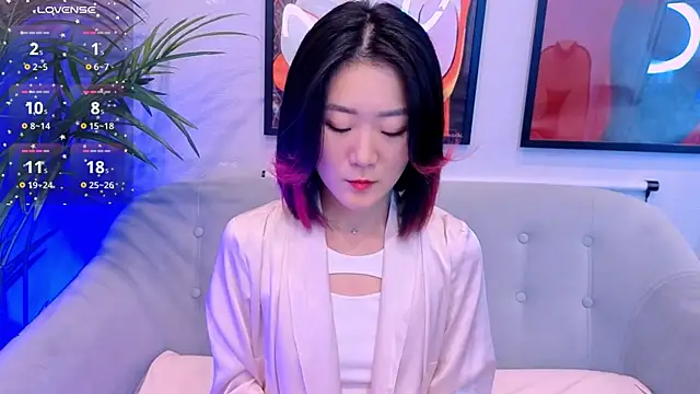 Snapshot of AikoYamada chatting on September 28, 7:04 am AikoYamada online show from September 28, 7:04 am