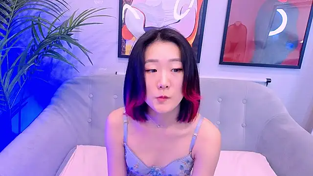 Snapshot of AikoYamada chatting on September 21, 6:18 am AikoYamada online show from September 21, 6:18 am