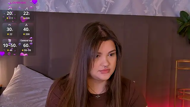 EmilyHyde online show from February 25, 6:57 am