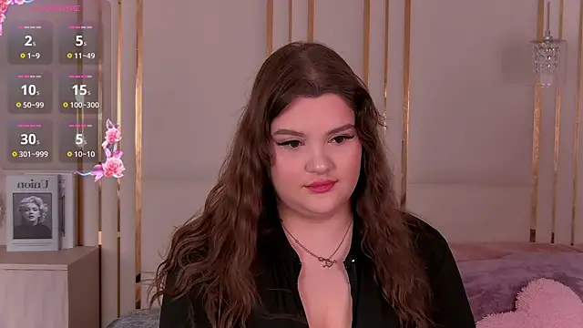 Snapshot of EmilyHyde chatting on May 28, 8:37 pm EmilyHyde online show from May 28, 8:37 pm