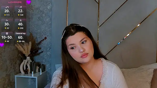 Snapshot of EmilyHyde chatting on July 11, 3:56 pm EmilyHyde online show from July 11, 3:56 pm