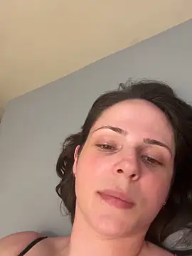 Snapshot of Lady_LauraRose chatting on October 17, 5:37 pm Lady LauraRose online show from October 17, 5:37 pm