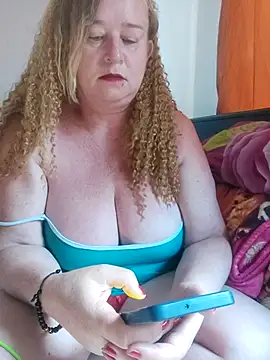 Snapshot of Miss-tetas chatting on December 1, 12:50 pm Miss-tetas online show from December 1, 12:50 pm