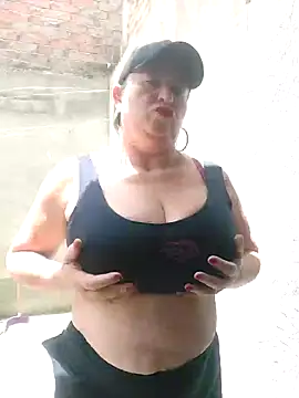 Snapshot of Miss-tetas chatting on October 9, 5:24 pm Miss-tetas online show from October 9, 5:24 pm