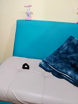 Snapshot of Miss-tetas chatting on February 6, 3:35 am Miss-tetas online show from February 6, 3:35 am