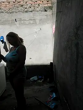 Snapshot of Miss-tetas chatting on December 3, 3:55 pm Miss-tetas online show from December 3, 3:55 pm