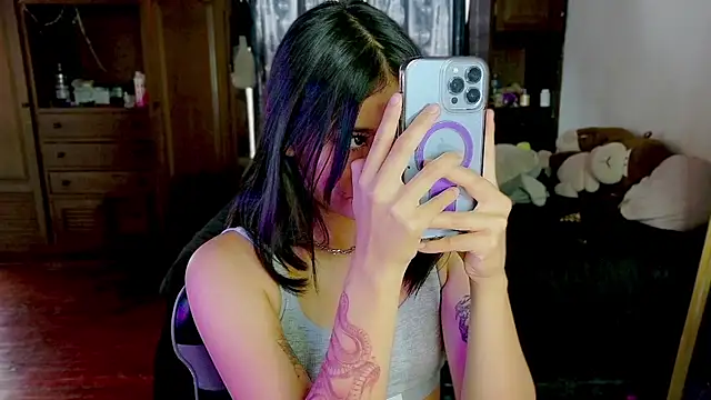 Snapshot of Shisuku_Sophi chatting on July 9, 1:54 pm Shisuku Sophi online show from July 9, 1:54 pm