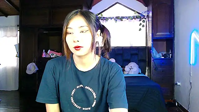 Shisuku Sophi online show from October 12, 10:11 pm