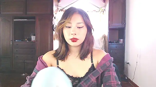 Shisuku Sophi online show from September 21, 7:30 pm