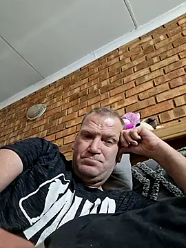 wallacelegend online show from September 25, 5:35 am