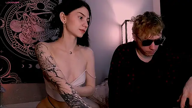 Snapshot of poisondevotion chatting on January 11, 5:53 pm poisondevotion online show from January 11, 5:53 pm