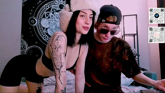 Snapshot of poisondevotion chatting on October 29, 11:42 am poisondevotion online show from October 29, 11:42 am