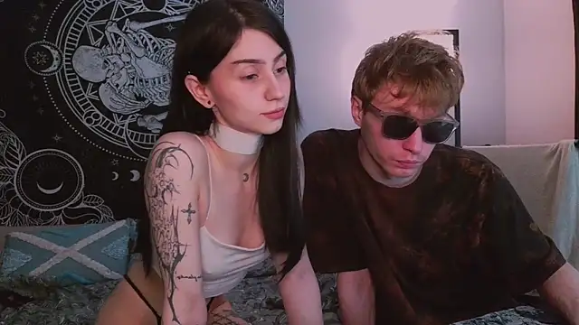 Snapshot of poisondevotion chatting on February 7, 5:32 pm poisondevotion online show from February 7, 5:32 pm