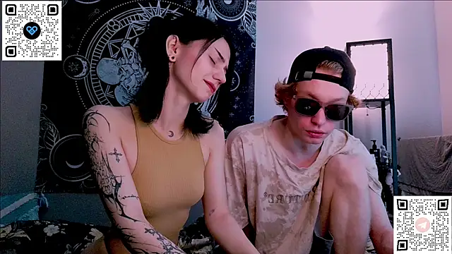 Snapshot of poisondevotion chatting on November 2, 10:09 am poisondevotion online show from November 2, 10:09 am