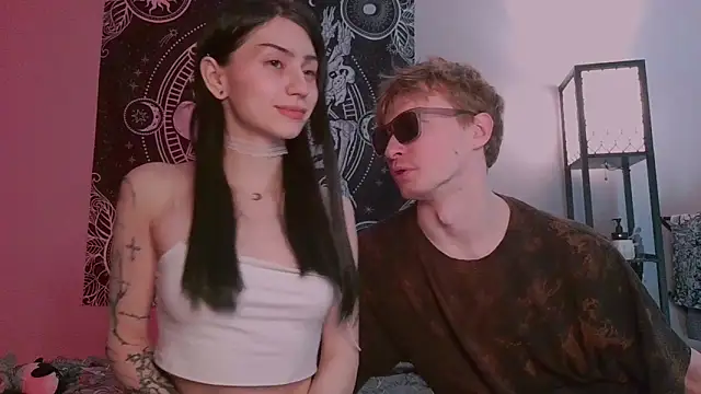 Snapshot of poisondevotion chatting on February 8, 4:48 pm poisondevotion online show from February 8, 4:48 pm