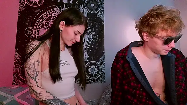 Snapshot of poisondevotion chatting on February 20, 5:59 pm poisondevotion online show from February 20, 5:59 pm