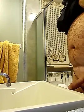 Snapshot of Io125 chatting on November 28, 5:02 pm Io125 online show from November 28, 5:02 pm