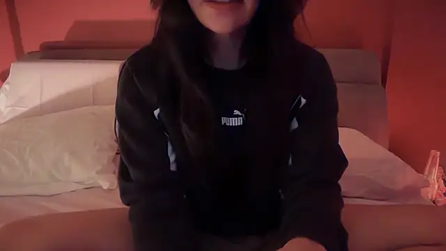 Snapshot of Ofcourseoneday chatting on December 1, 8:15 am Ofcourseoneday online show from December 1, 8:15 am