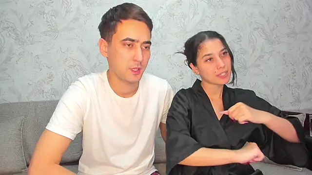 sophywhisper online show from December 3, 1:32 pm