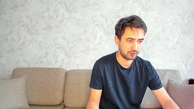 sophywhisper online show from January 14, 6:17 am